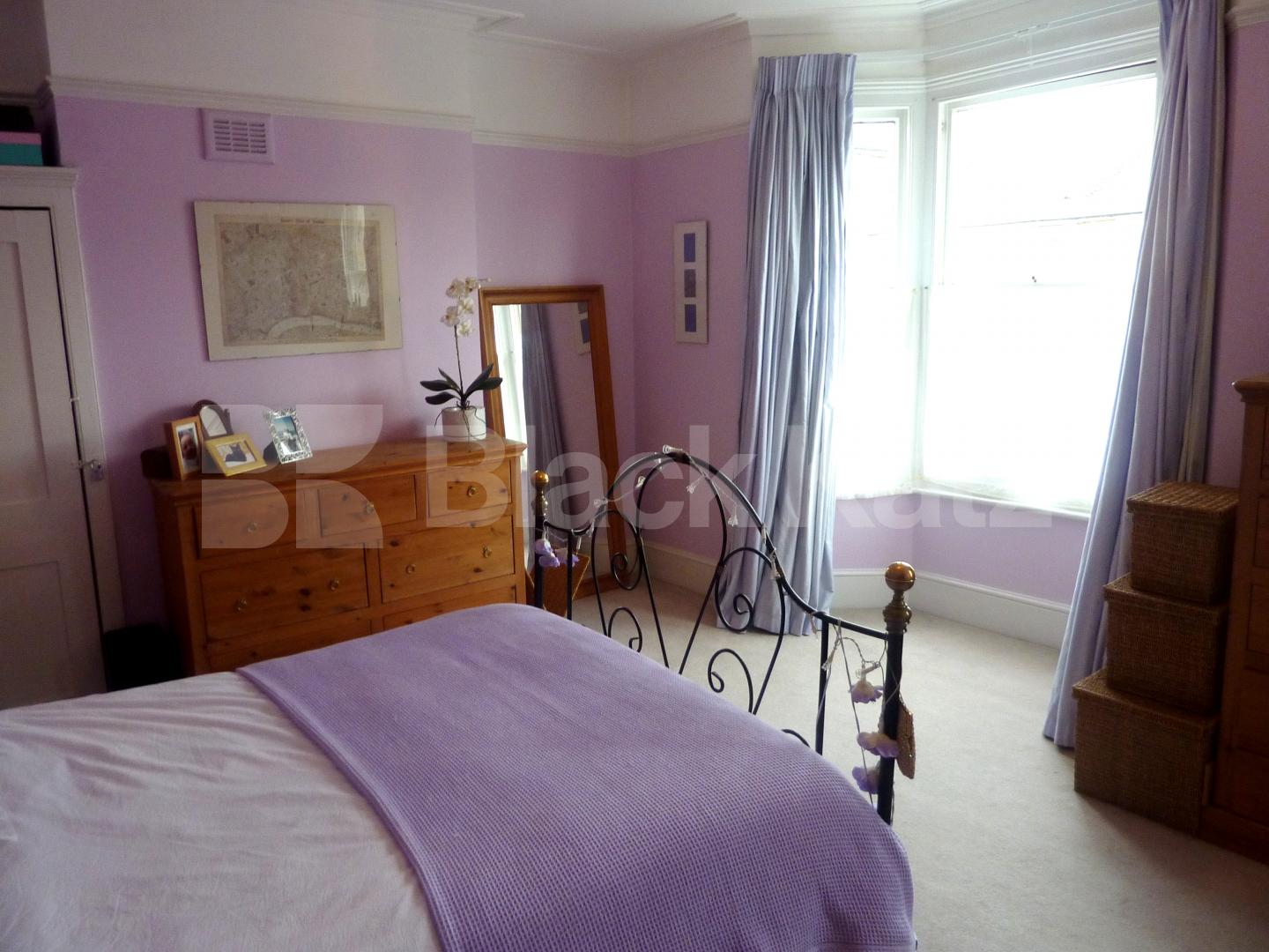 			FANTASTIC LARGE VICTORIAN FAMILY HOME!, 5 Bedroom, 1 bath, 1 reception House			 Shaftesbury Road, ARCHWAY/CROUCH END